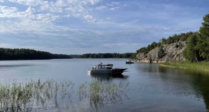 Båt i Nämdöskärgårdens marina nationalpark – hållbart friluftsliv